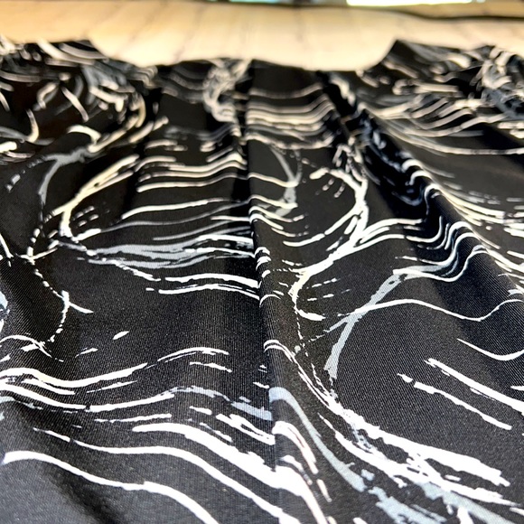 ALFANI Ruched Short Sleeve Shell Top - Picture 13 of 16